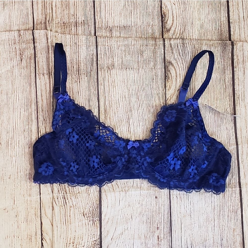 NWT Adore Me Lacy Blue Bra Size 32C